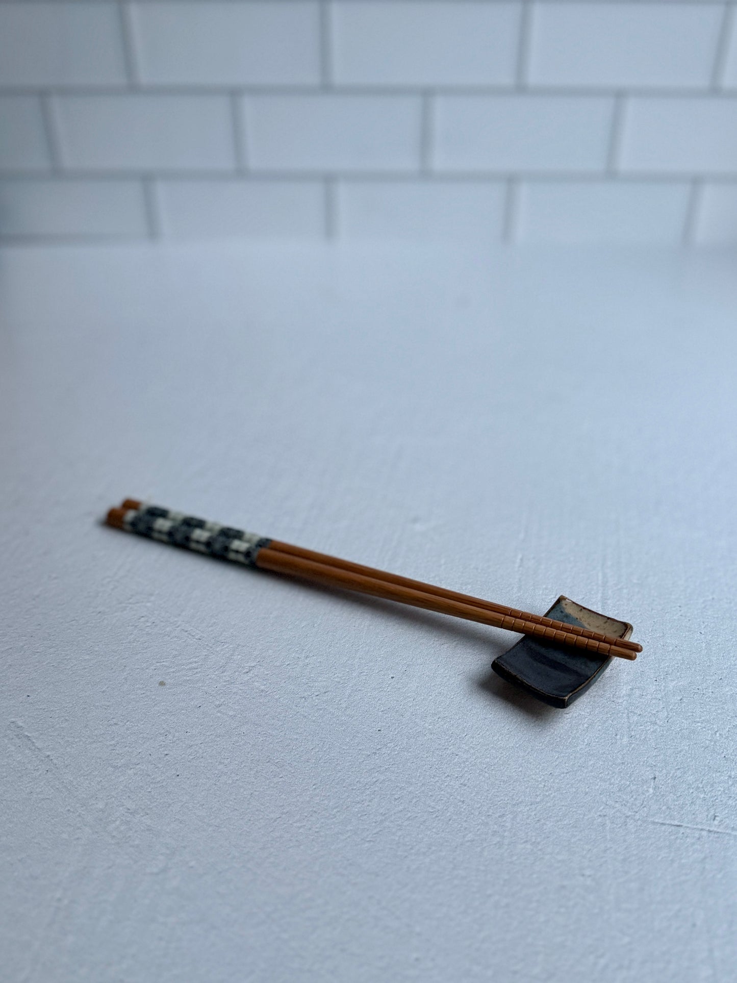 Indigo chopstick holder