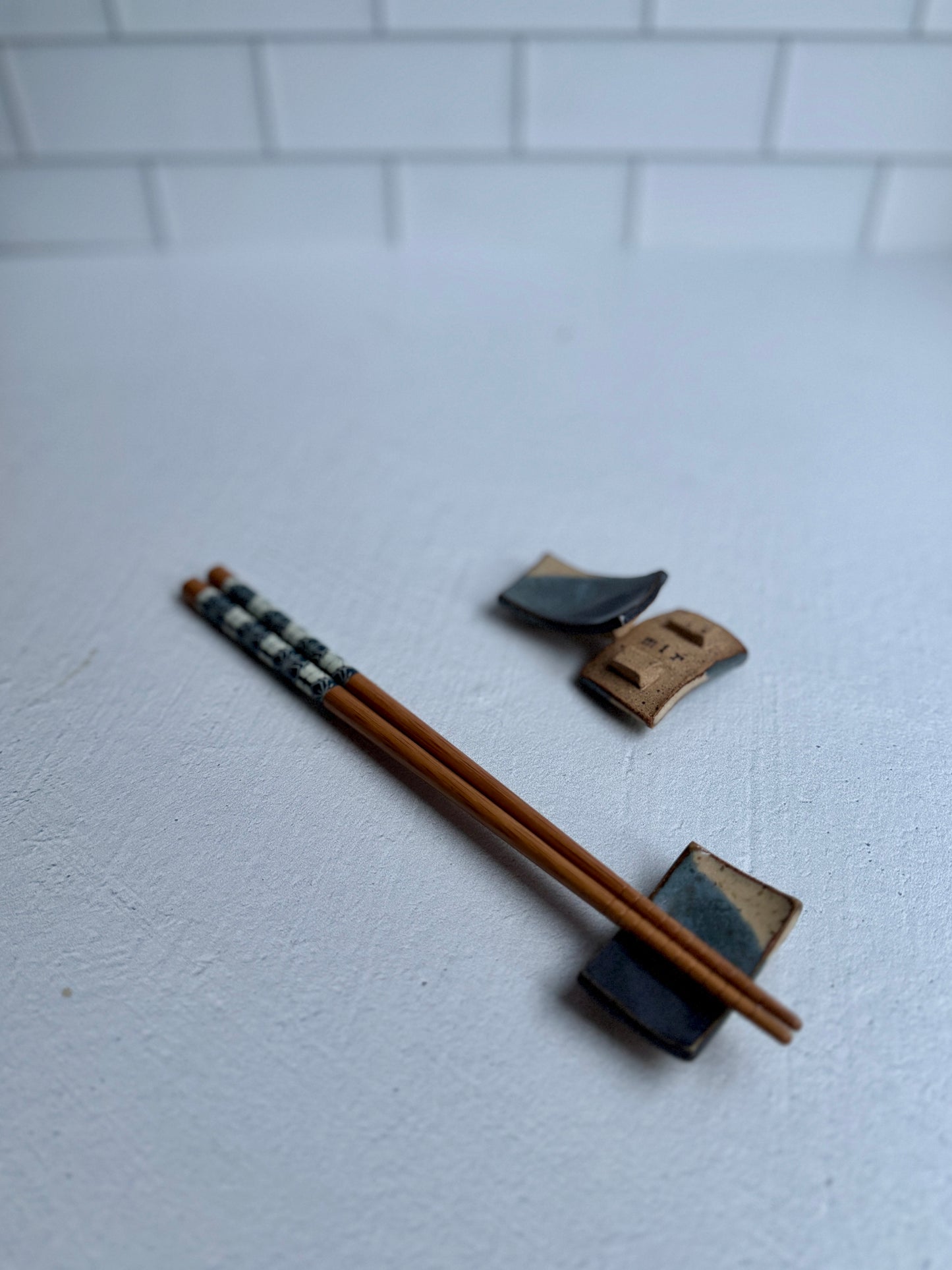 Indigo chopstick holder