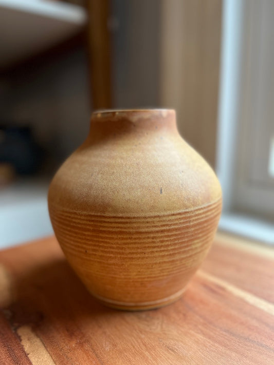 Khaki moon jar