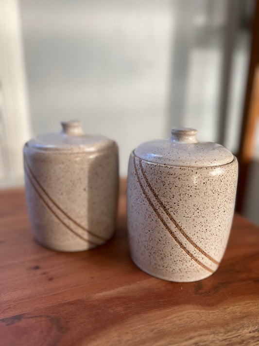 Speckled white stripe lidded pots